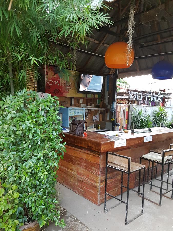 Shut Eye Party Hostel (Adults Only) Пай Екстер'єр фото